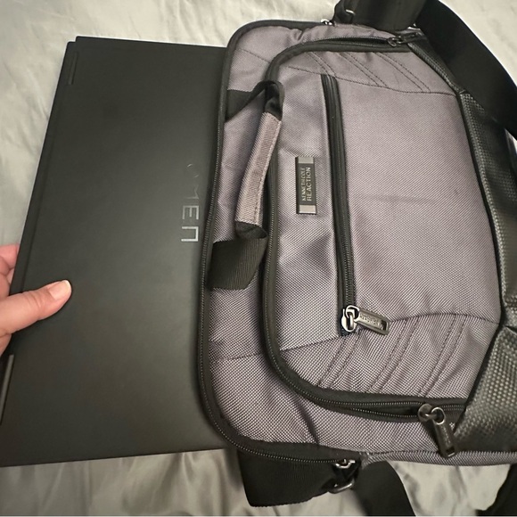 Kenneth Cole Messenger Bag- Gunmetal Gray - Picture 6 of 10